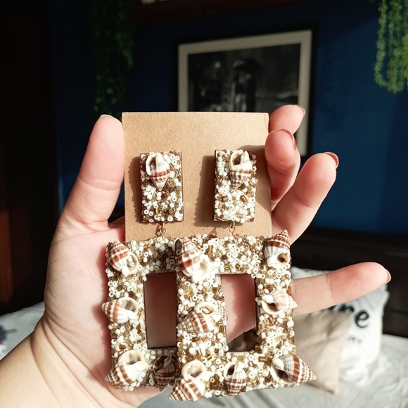 Boho Seashell Statement Earrings - Picture 14 of 15